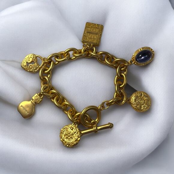 Vintage Gloria Vanderbilt Gold Toned Cabochon Multicharm Bracelet - Picture 2 of 6